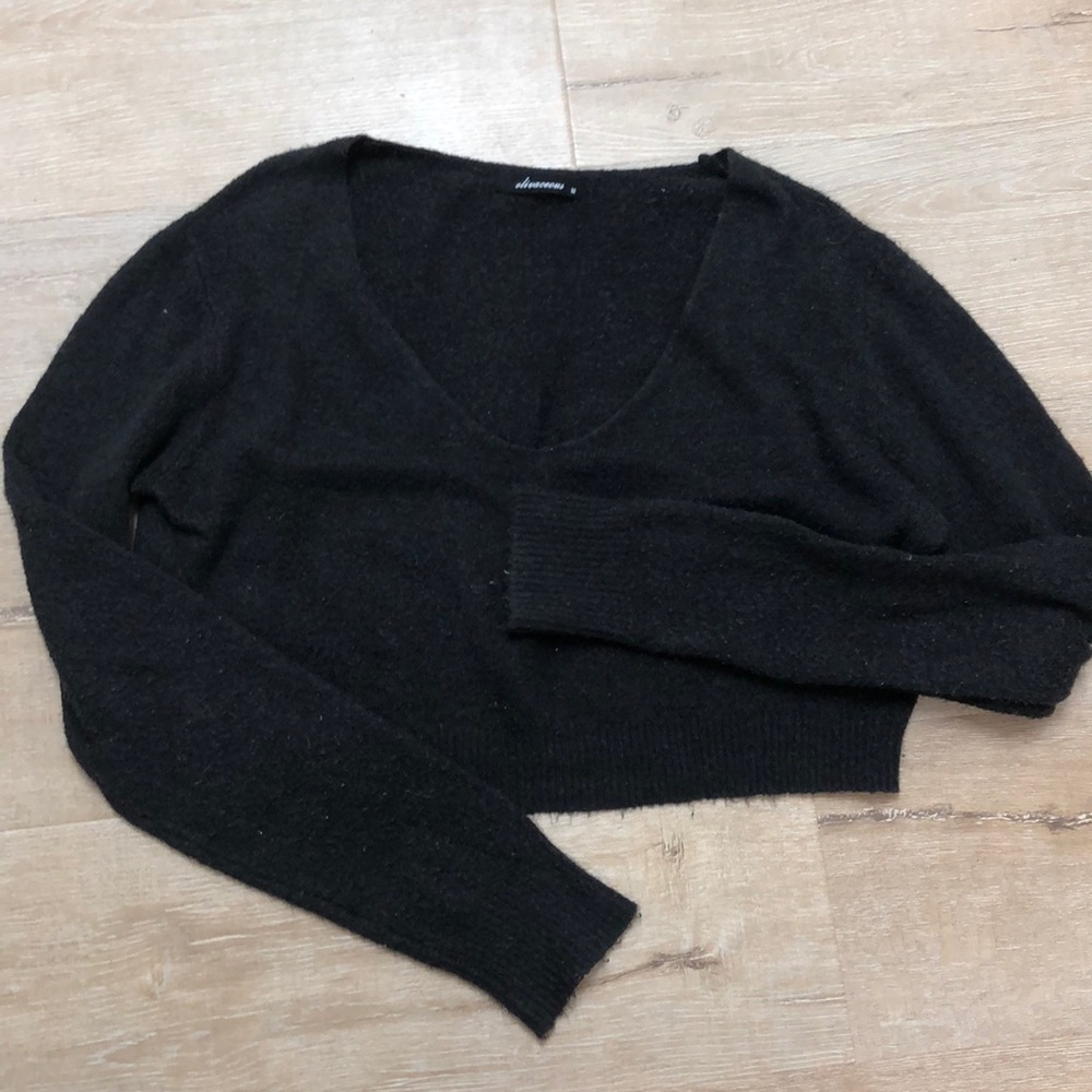 Black crop sweater